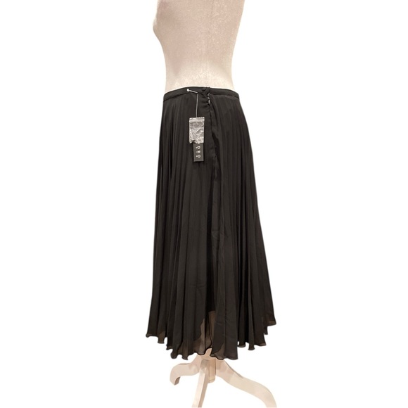 Sandro Studio Size 4 Black Pleated Midi Skirt Parisian Minimalist - Picture 3 of 9